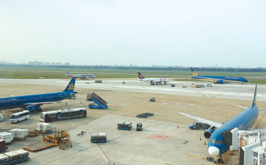 Tân Sơn Nhất không lo sân đỗ, chỉ sợ tắc đường