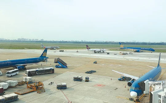 Tân Sơn Nhất không lo sân đỗ, chỉ sợ tắc đường