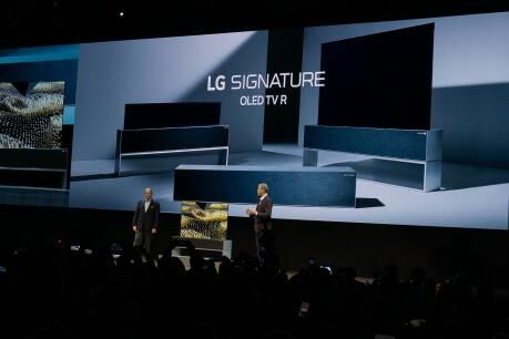 LG ra mắt 'siêu phẩm' tivi đầu tiên trên thế giới có thể gập và cuộn lại