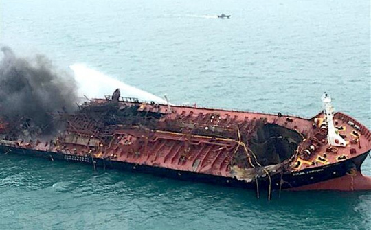 Tăng cường công tác tìm kiếm nạn nhân trong vụ tàu chở dầu Việt Nam bốc cháy