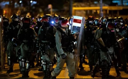 Apple gỡ ứng dụng định vị cảnh sát Hong Kong