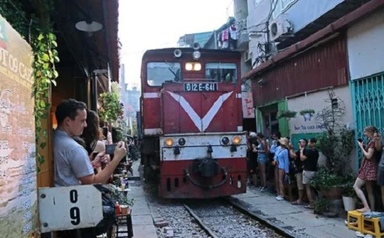 Góc nhìn pháp lý về phố đường tàu