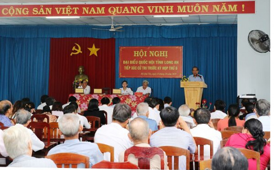 Phó Thủ tướng Thường trực tiếp xúc cử tri Long An