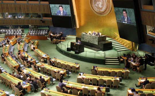 Việt Nam bảo vệ hòa bình ở Biển Đông