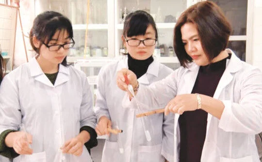 Nữ trí thức với khoa học và công nghệ vì sự phát triển bền vững đất nước
