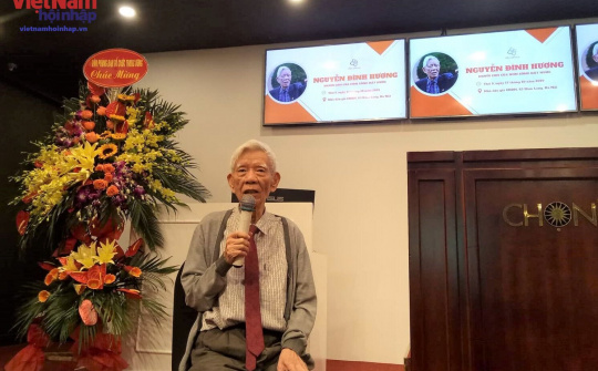 Ra mắt cuốn sách "Nguyễn Đình Hương - Người con của non sông, đất nước"