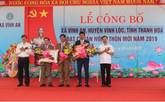 Xã Vĩnh An (huyện Vĩnh Lộc) đón Bằng công nhận xã đạt chuẩn nông thôn mới