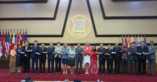 Các Đại sứ EAS họp tại Jakarta đề cập vấn đề Biển Đông