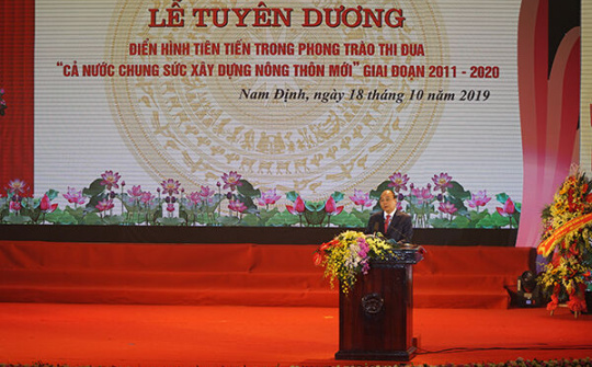 Tuyên dương điển hình tiên tiến trong Phong trào thi đua "Cả nước chung sức xây dựng nông thôn mới"