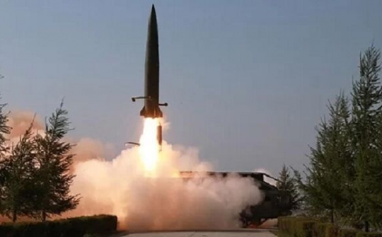 Triều Tiên phóng tên lửa tầm ngắn