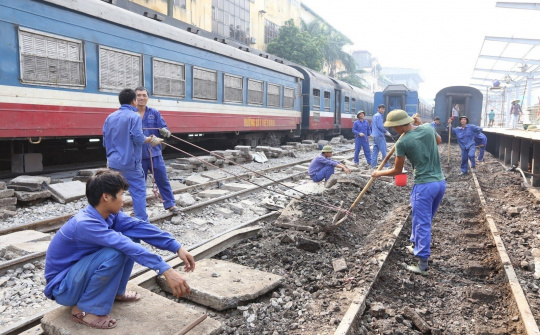 Thời đại cách mạng công nghiệp 4.0 nhưng đường sắt vẫn lững thững với tốc độ 0.4