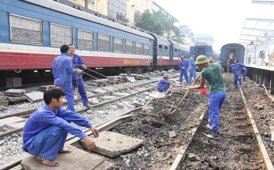 Thời đại cách mạng công nghiệp 4.0 nhưng đường sắt vẫn lững thững với tốc độ 0.4