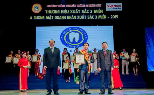 Vì mục tiêu phục vụ và chăm sóc "nụ cười Việt Nam"