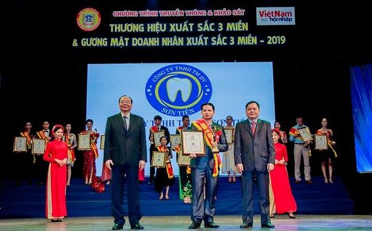 Vì mục tiêu phục vụ và chăm sóc "nụ cười Việt Nam"