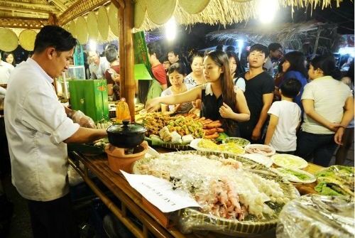 Việt Nam lọt top 5 về thức ăn đường phố ngon nhất thế giới