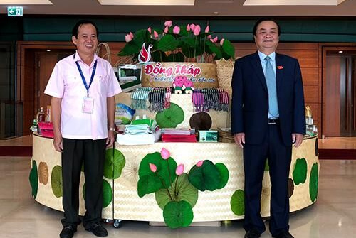 "Đặc sản" Đồng Tháp được giới thiệu và trưng bày tại Trụ sở Quốc hội