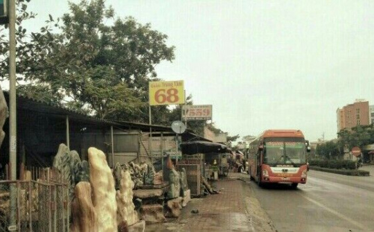 Bỉm Sơn: Vẫn tiếp diễn hàng loạt vi phạm hành lang an toàn đường bộ trên QL 1A
