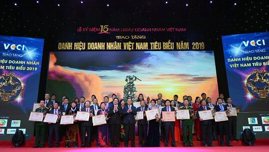 CEO Thuduc House vinh dự nhận Cup Thánh Gióng