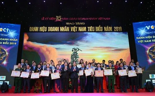 CEO Thuduc House vinh dự nhận Cup Thánh Gióng