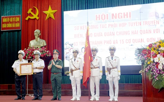 Quân chủng Hải quân sơ kết công tác phối hợp tuyên truyền biển, đảo