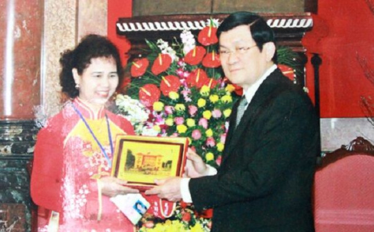 Lương y Nguyễn Quý Thanh với bài thuốc gia truyền cho bệnh nhân đau dạ dày, tá tràng