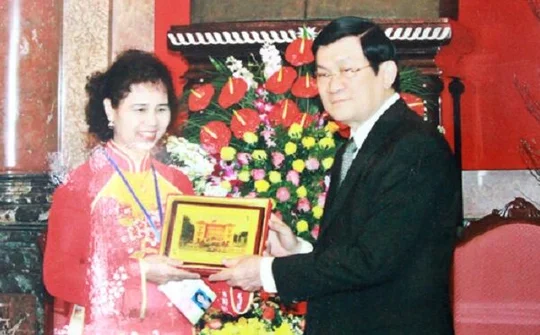 Lương y Nguyễn Quý Thanh với bài thuốc gia truyền cho bệnh nhân đau dạ dày, tá tràng