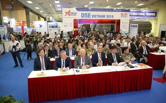 Khai mạc Triển lãm Quốc tế về Quốc phòng và An ninh tại Hà Nội