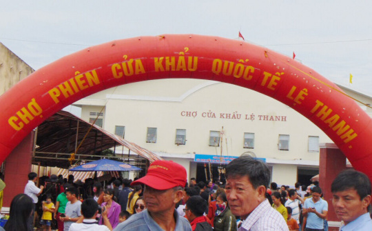 Nô nức chợ phiên Cửa khẩu Quốc tế Lệ Thanh (Đức Cơ, Gia Lai)