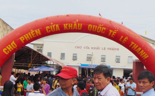 Nô nức chợ phiên Cửa khẩu Quốc tế Lệ Thanh (Đức Cơ, Gia Lai)