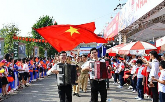 Chùm hoạt động kỷ niệm 65 năm Ngày giải phóng Thủ đô