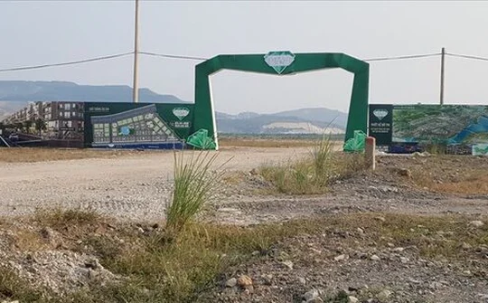 Mở rộng Hạ Long làm cò đất thổi giá khiến chính quyền phải phát loa cảnh báo