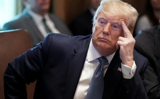 Bê bối điện đàm Mỹ - Ukraine: Hạ viện Mỹ 'sờ gáy' Lầu Năm Góc và Nhà Trắng