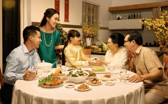 “Gia đình Việt Nam trong bối cảnh công nghiệp hóa, hiện đại hóa và hội nhập quốc tế”