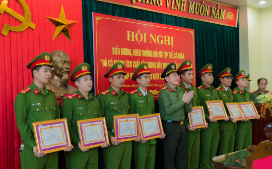 Công an Nam Định khen thưởng 6 tập thể, 26 cá nhân có thành tích xuất sắc