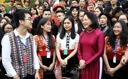 Gặp mặt đại biểu học sinh, thanh niên dân tộc thiểu số xuất sắc