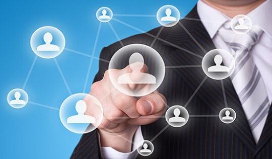 Quản lý nhân sự: Hai quan điểm về việc siết chặt hay để tự do