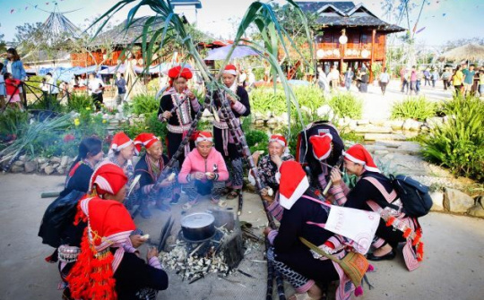 Nâng tầm du lịch Việt từ “đặc sản” văn hóa