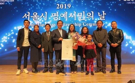 Công dân Việt Nam đầu tiên được vinh danh công dân danh dự Seoul
