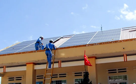 EVNCPC bàn giao hệ thống điện mặt trời ở Đắk Nông
