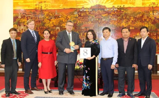 Chủ tịch UBND tỉnh Bắc Ninh Nguyễn Hương Giang tiếp Đại sứ Phần Lan