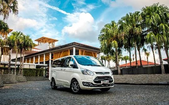 Trải nghiệm Ford Tourneo mới: Đẳng cấp Doanh nhân, tiện nghi và êm ái