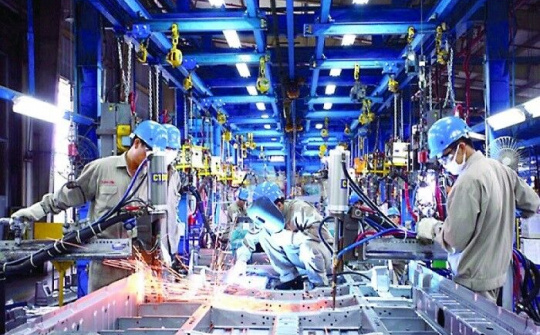 Triển khai nhiệm vụ đưa nước ta trở thành nước công nghiệp theo hướng hiện đại