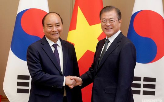 Thủ tướng Nguyễn Xuân Phúc hội đàm với Tổng thống Hàn Quốc Moon Jae-in