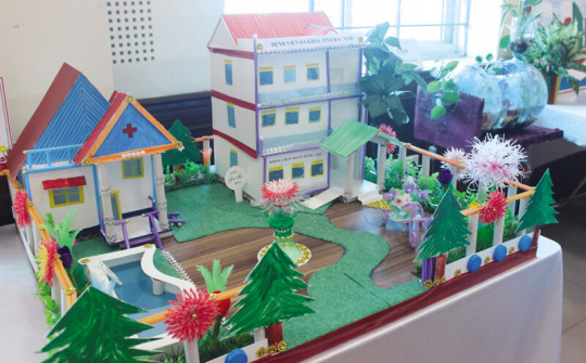 Cuộc thi sáng tạo sản phẩm từ chất thải nhựa ở bệnh viện Bắc Ninh