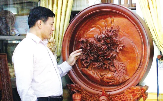 Người thổi hồn vào các tác phẩm điêu khắc gỗ ở Bắc Ninh