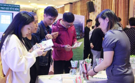 Khởi nghiệp với dự án ống hút tre và sản phẩm từ sợi rơm lúa mạch