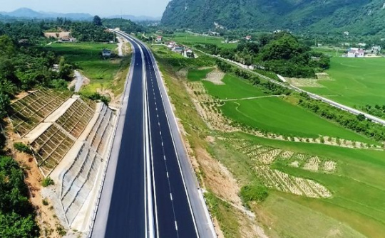 Hoà Bình duyệt chủ trương làm cao tốc Hoà Bình – Mộc Châu gần 10.000 tỷ đồng
