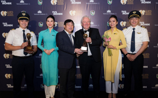Vietnam Airlines nhận hai giải thưởng lớn tại World Travel Awards 2022 khu vực châu Á