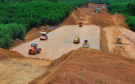 Phát động “Chiến dịch 120 ngày đêm” đưa cao tốc Bắc – Nam về đích đúng hạn