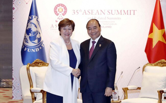 Thủ tướng tiếp xúc song phương bên lề ASEAN 35